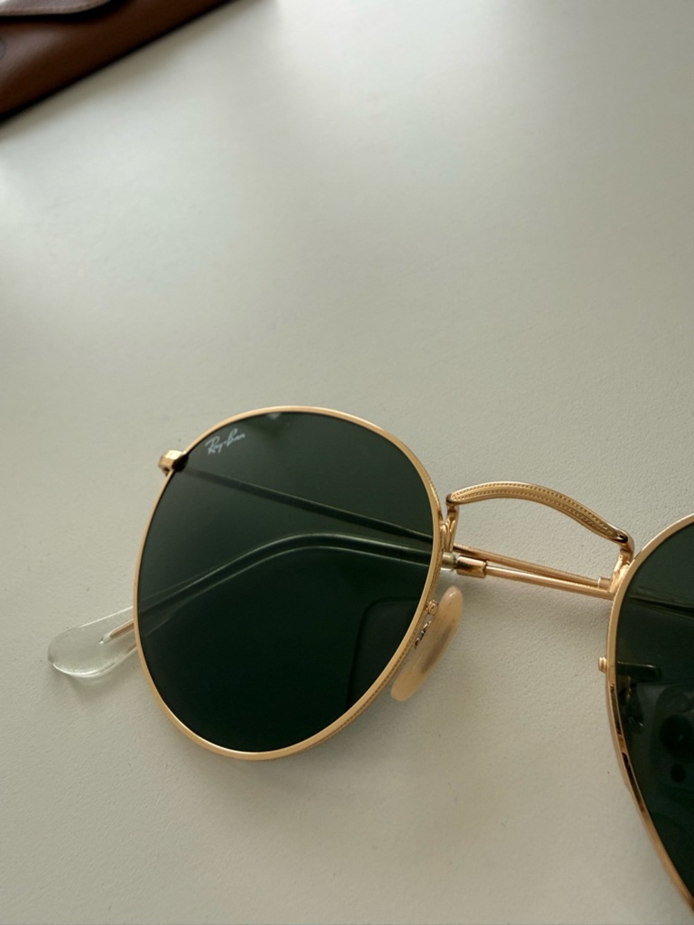 Ray-Ban Gold Frame Sunglasses with Dark Green Lenses - Picture 3 of 8
